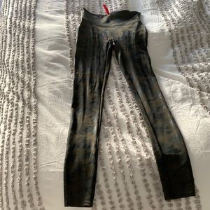 SPANX Camo leggings